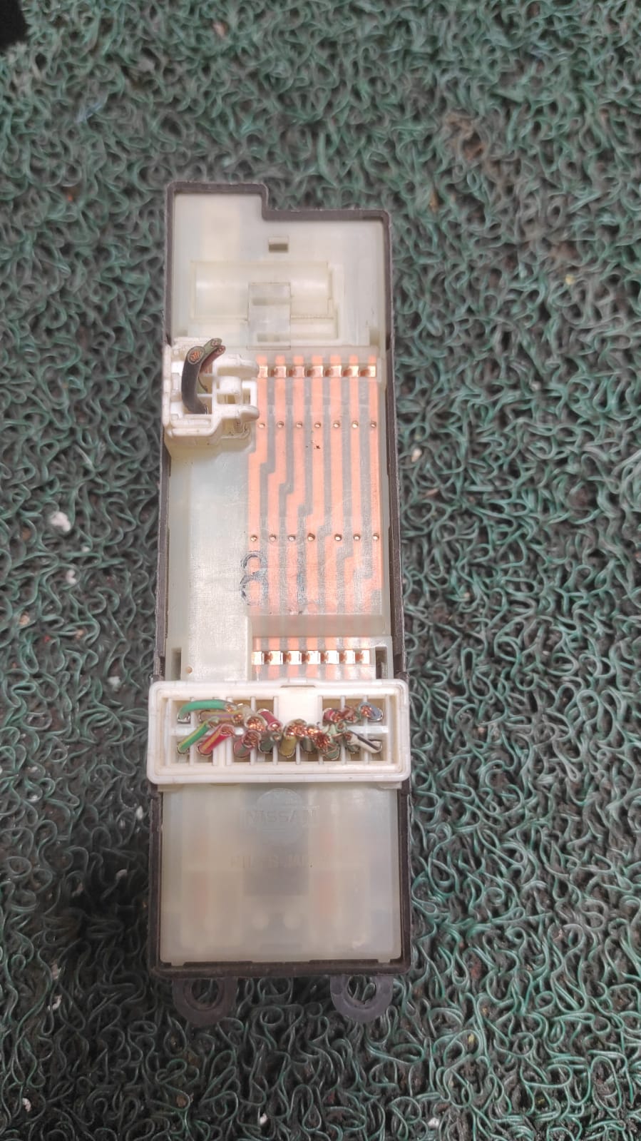 Mando levanta vidrios Nissan x-trail 06