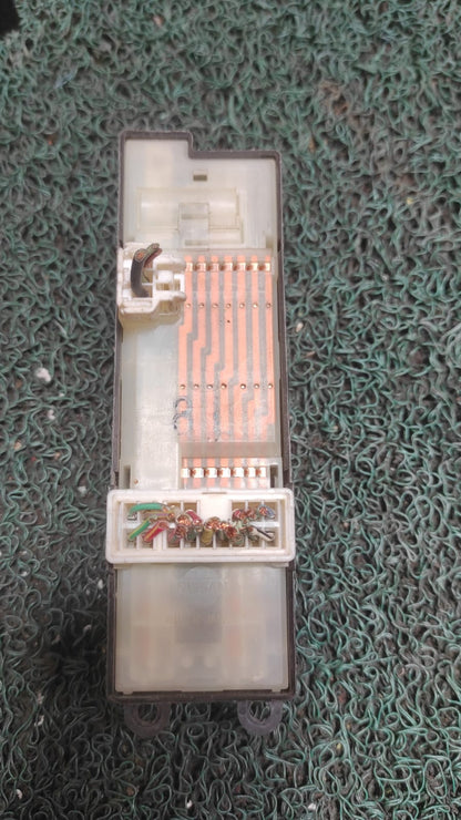 Mando levanta vidrios Nissan x-trail 06