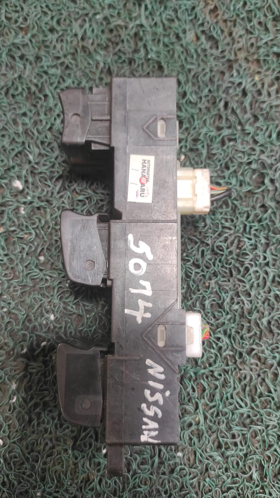 Mando levanta vidrios Nissan x-trail 06