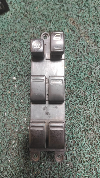 Mando levanta vidrios Nissan x-trail 06