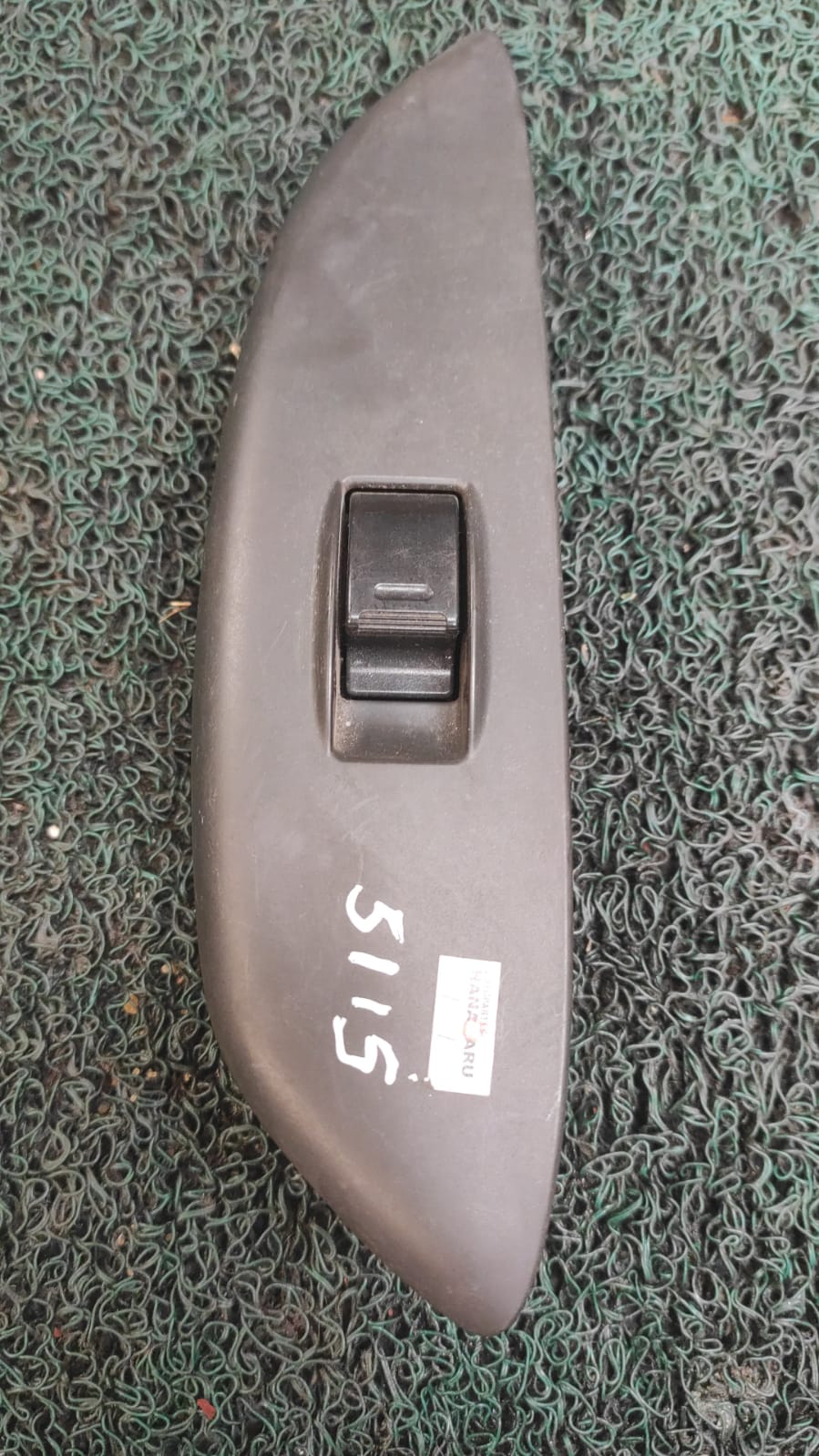 Botón levanta vidrios Toyota vitz 1999