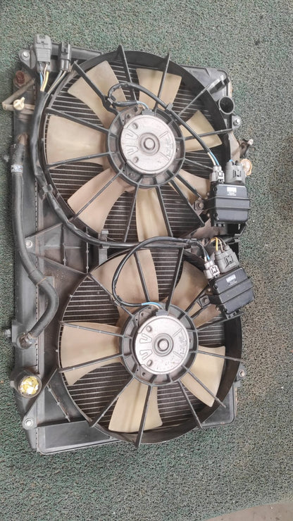 Radiador de agua + ventiladora Toyota Supra