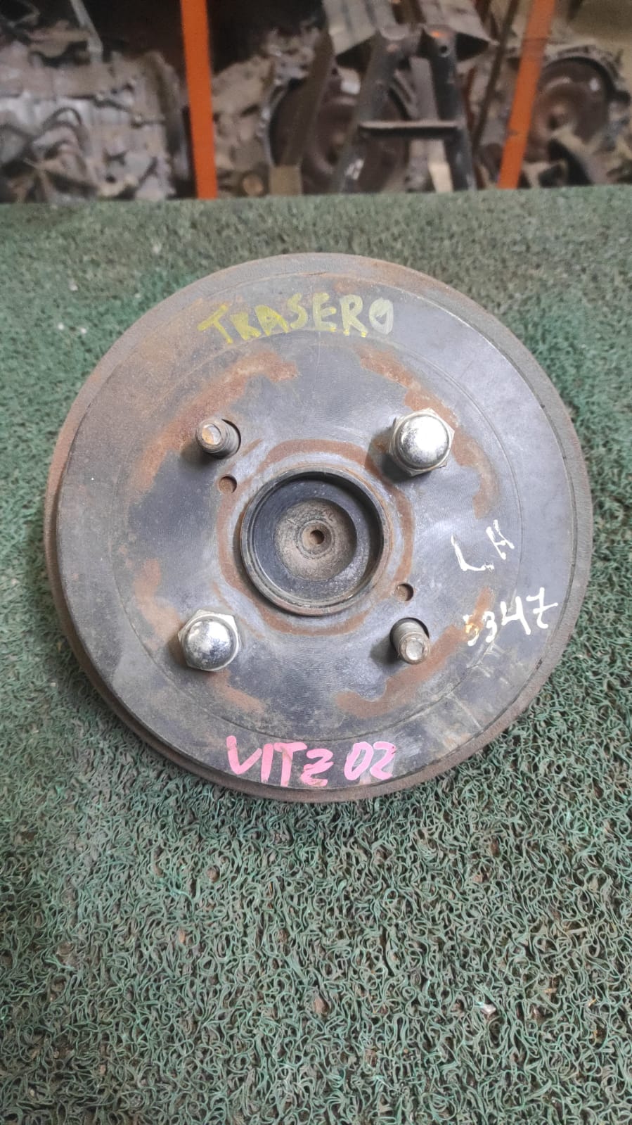 Macero Trasero LH Toyota Vitz 2002