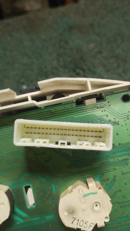 Velocímetro Nissan wingroad Y12 2008