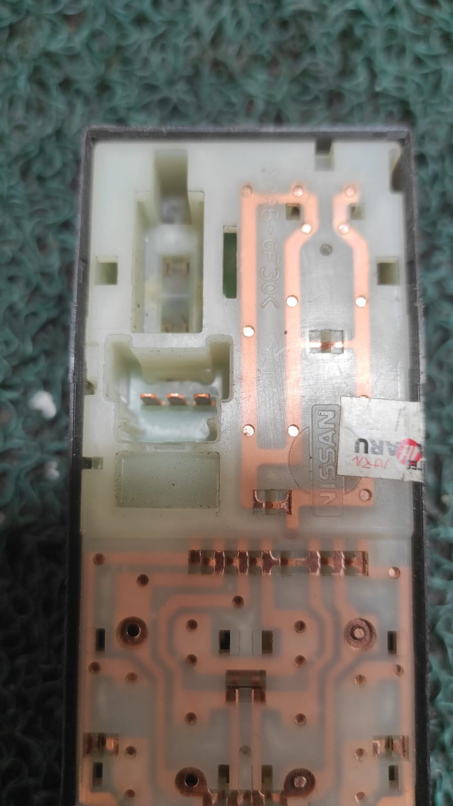 Mando levanta vidrios Nissan note