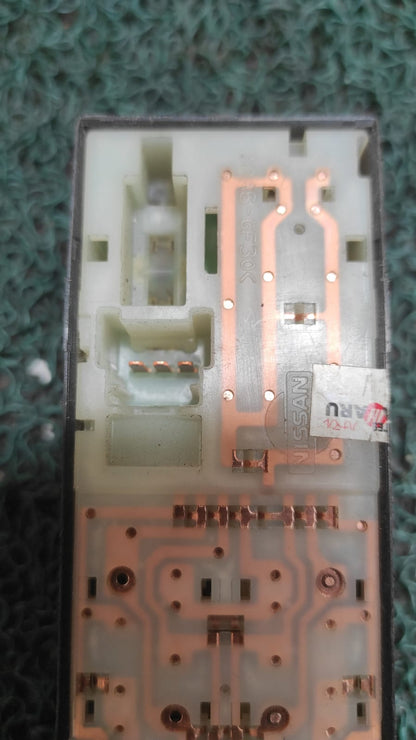 Mando levanta vidrios Nissan note