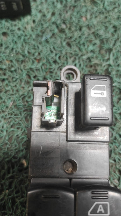 Mando levanta vidrios Nissan note