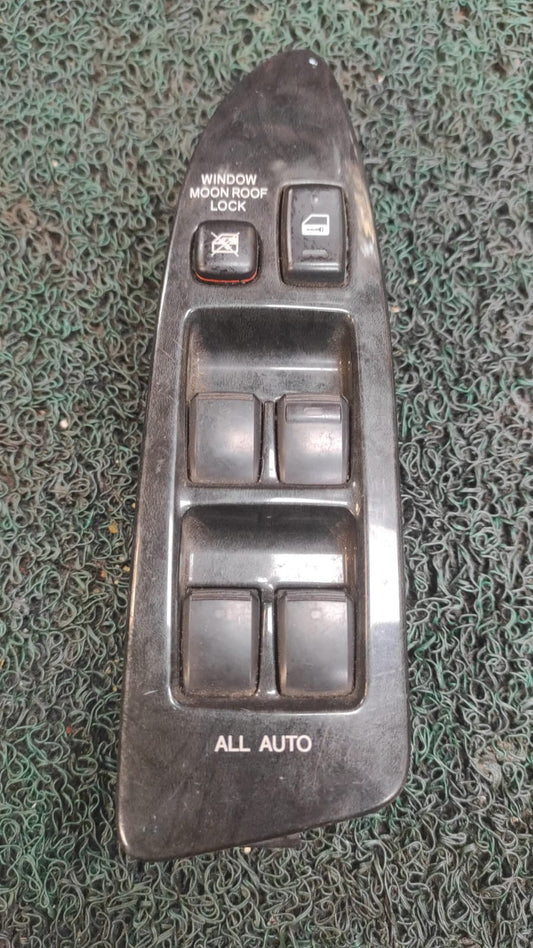 Mando levanta vidrios y bloqueo de puertas Toyota Noah -Voxy azr 60 2004