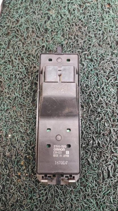 Mando levanta vidrios Suzuki wagon R - Solio