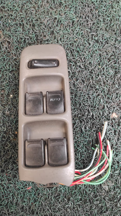 Mando levanta vidrios Suzuki wagon R - Solio