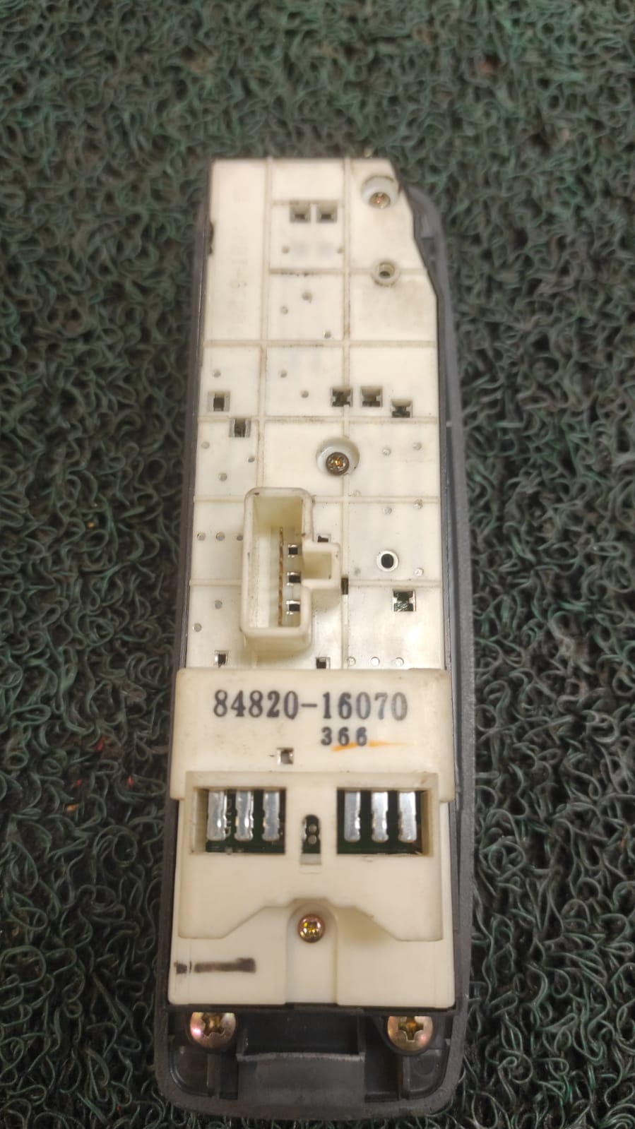 Mando levanta vidrios y bloqueo de puertas Toyota Corolla 1993