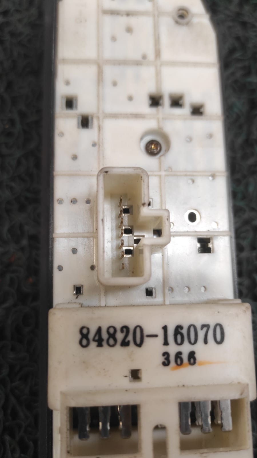 Mando levanta vidrios y bloqueo de puertas Toyota Corolla 1993