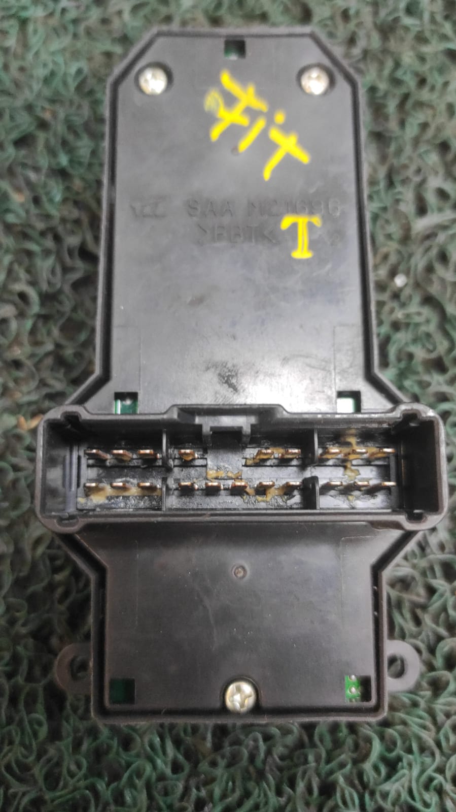 Mando levanta vidrios Honda Fit - Jazz