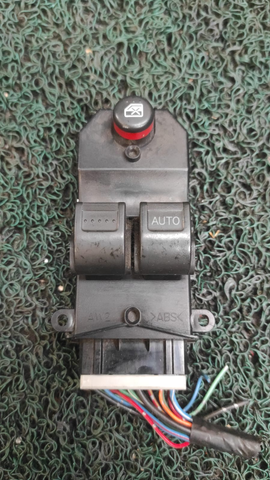 Mando levanta vidrios honda Spike