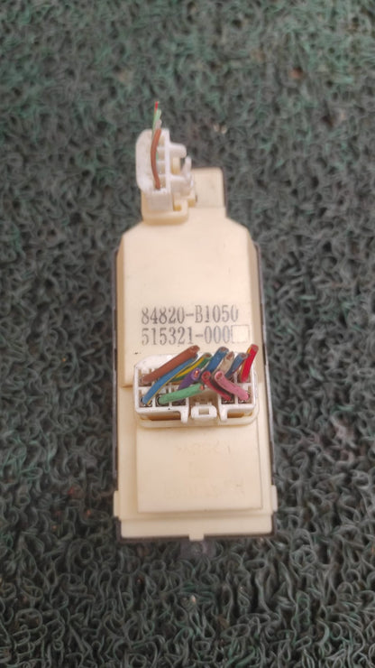 Mando levanta vidrios y bloqueo de puertas Toyota BB