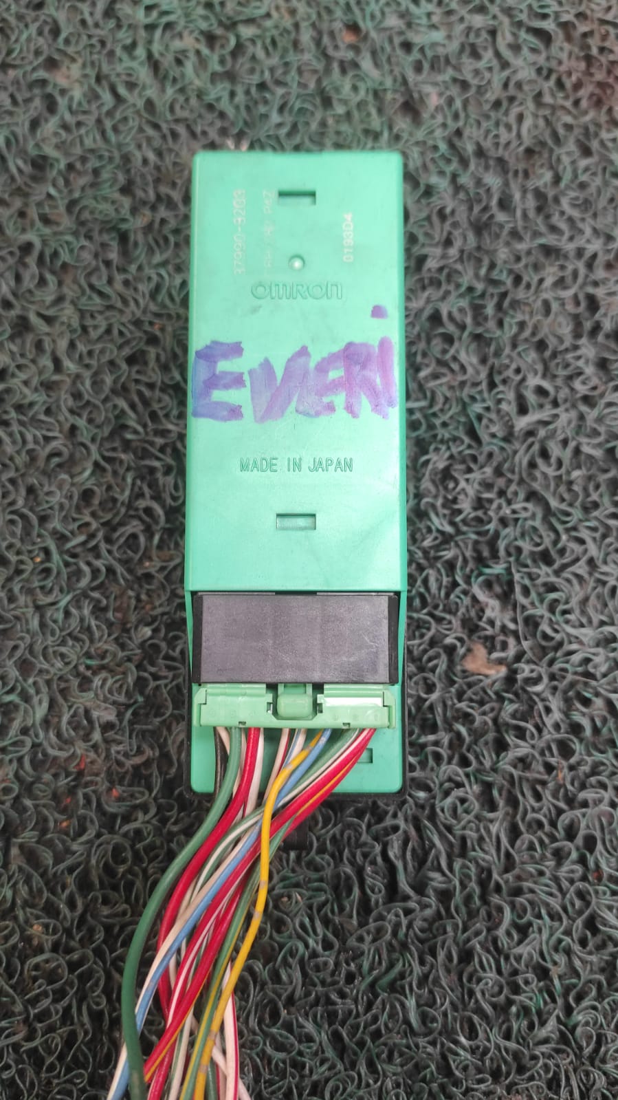 Mando levanta vidrios Suzuki every