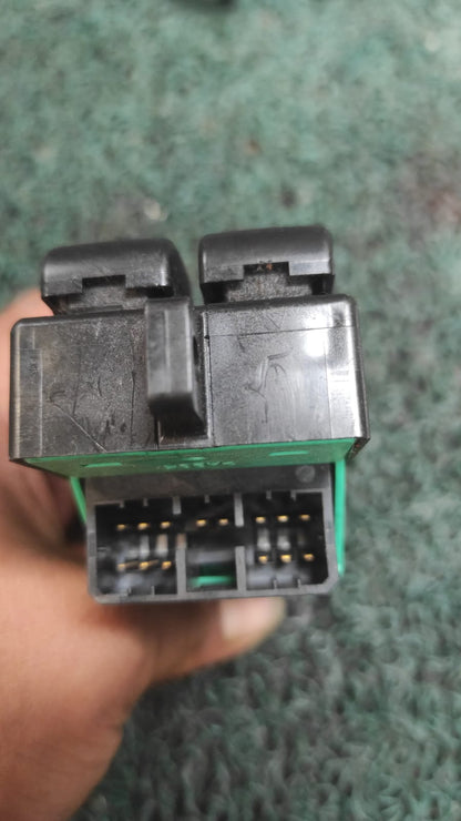 Mando levanta vidrios Suzuki every