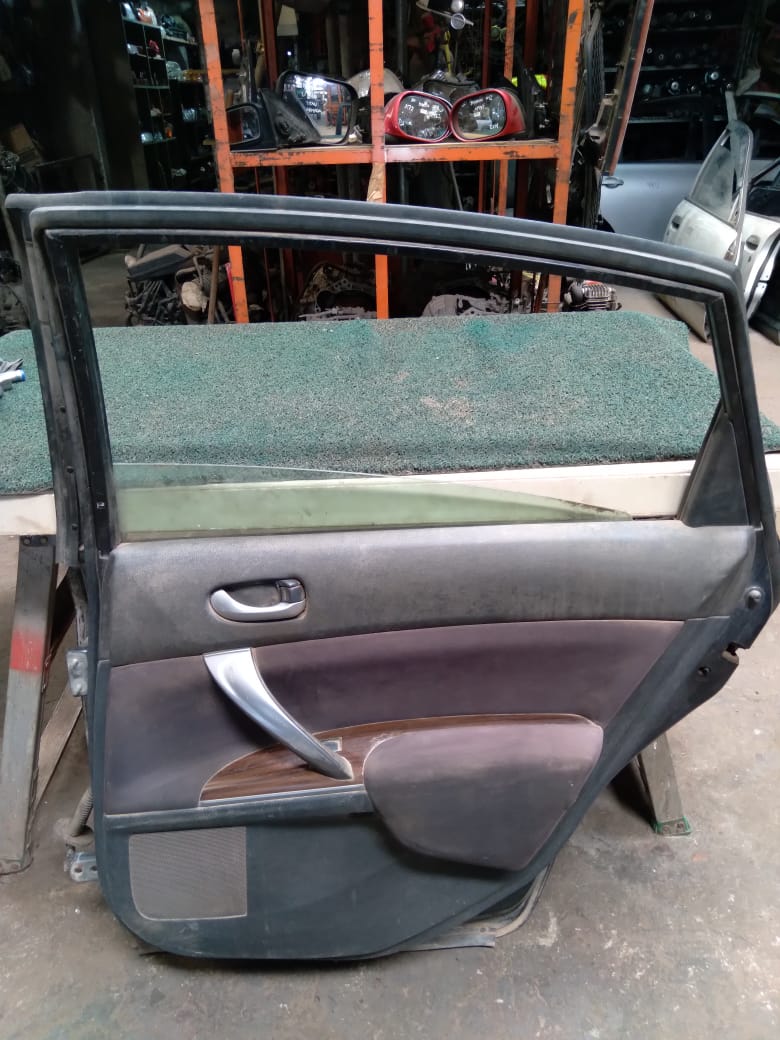 Puerta Trasera sin modelo RH