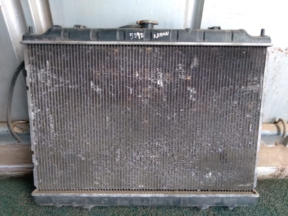 Radiador de agua Nissan