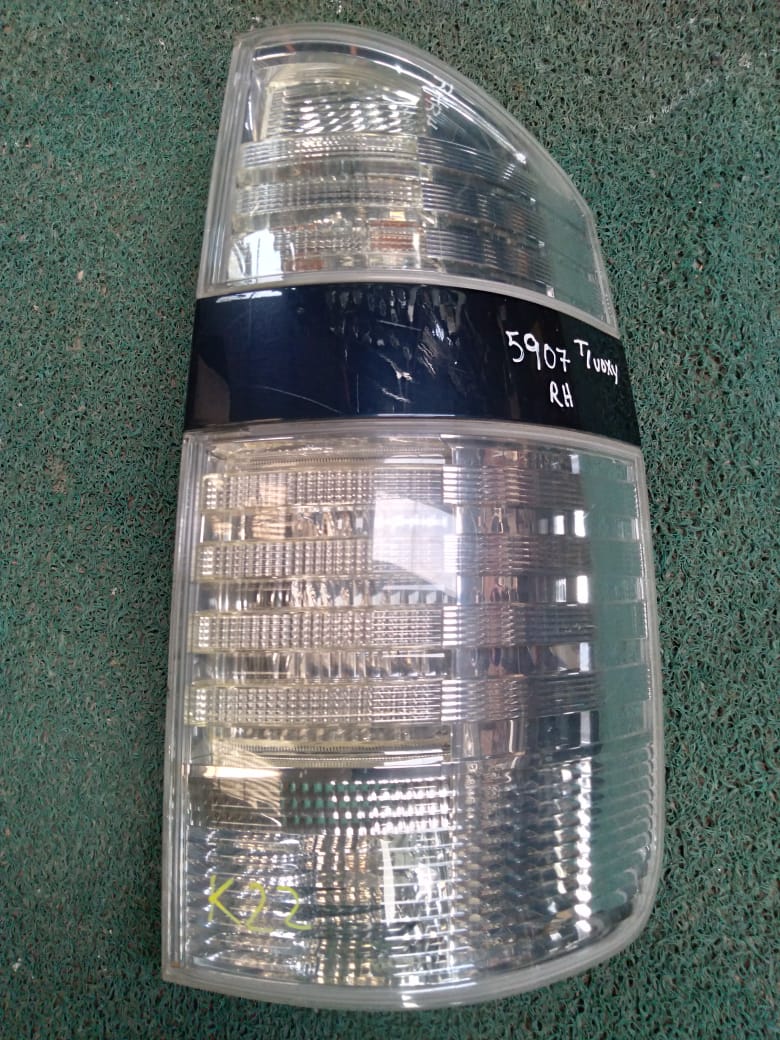Stop Voxy 2004 RH