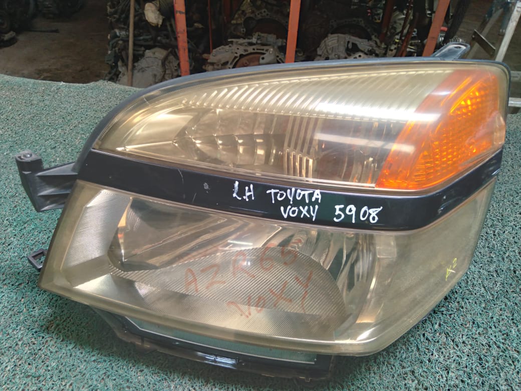 Farol Voxy 2004 LH