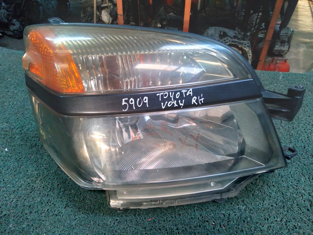 Farol Voxy 2004 RH