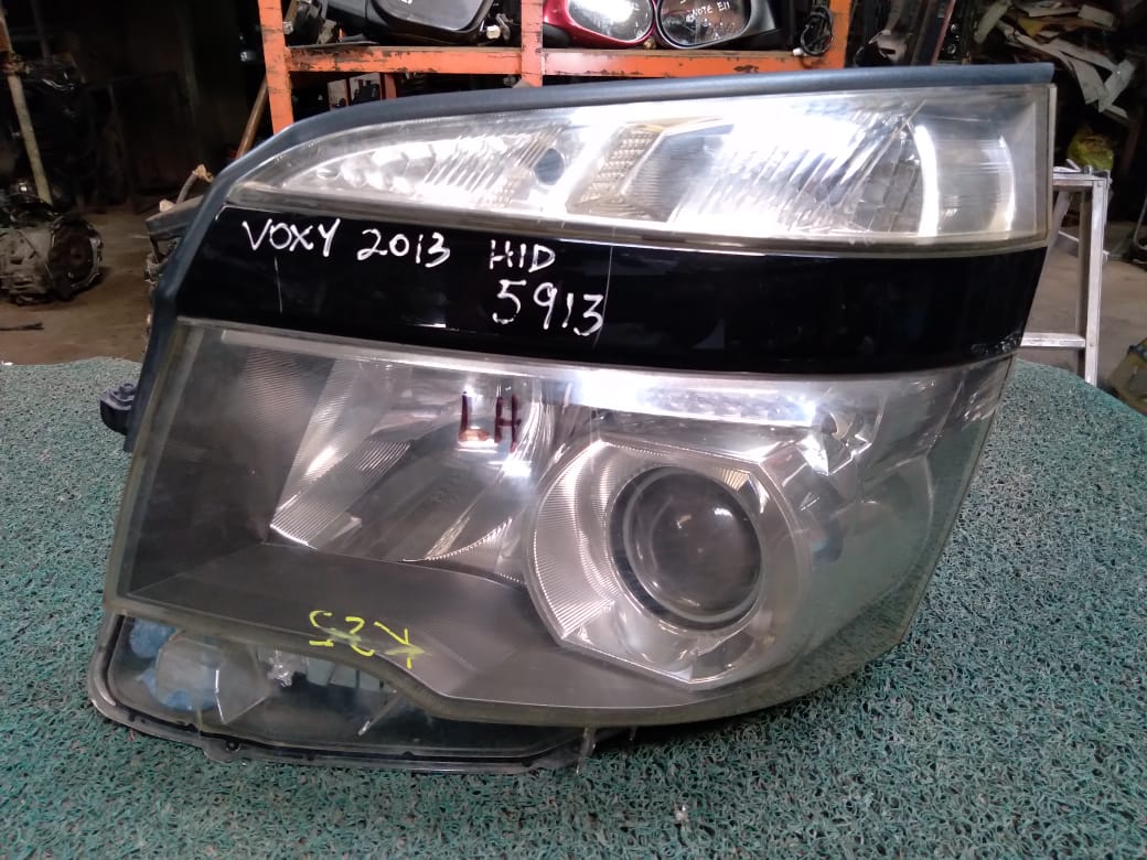 Farol Voxy 2013 HID LH