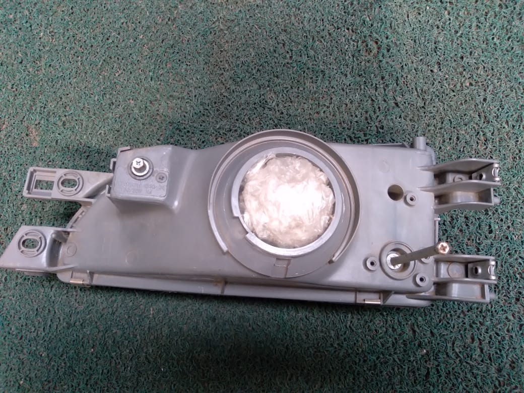 Farol Impreza 1998 RH