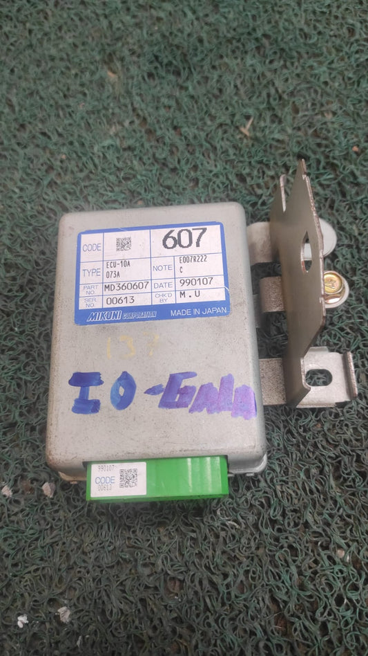 Cerebro controlador de aceleración Mitsubishi Pajero Io - Galant 1996 4g93