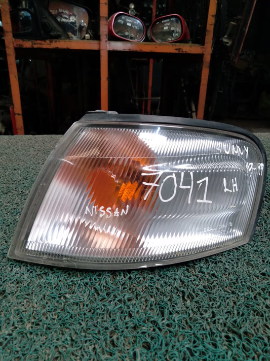 Guiñador Nissan Sunny 1993-1997 LH