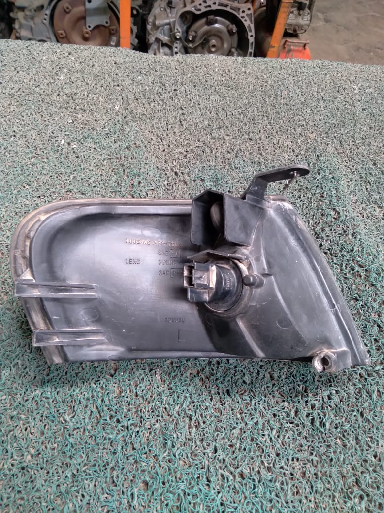 Guiñador Nissan Sunny 1993-1997 LH
