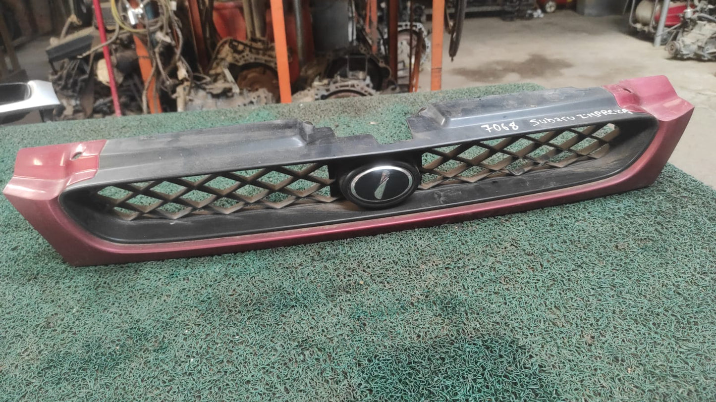 Máscara delantera Subaru impreza.