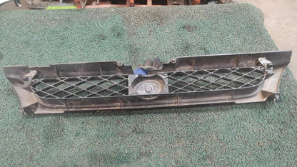 Máscara delantera Subaru impreza.