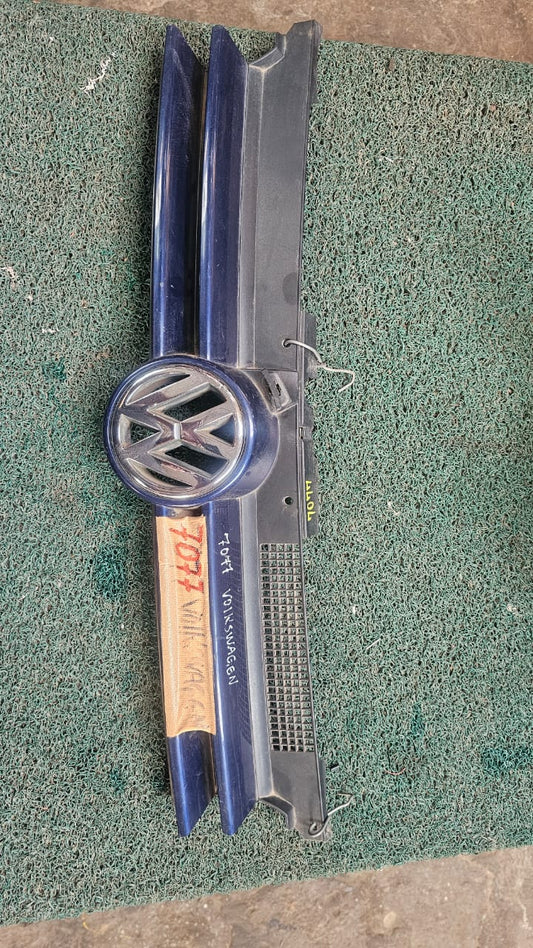 Mascara VolksWagen Golf 2001