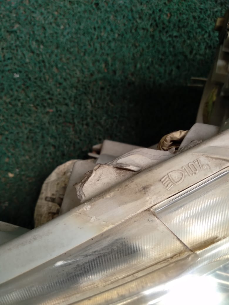 Farol Fielder-Axio 2007 RH