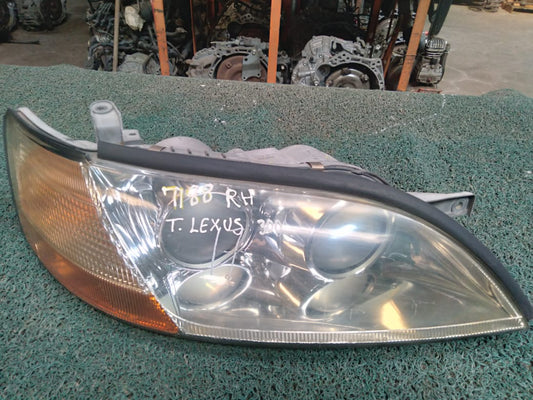 Farol Lexus 300 1996 RH