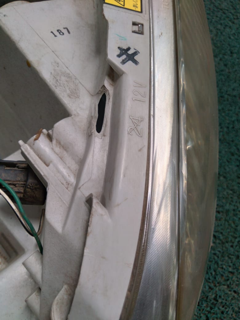 Farol Fielder-Axio 2007 LH