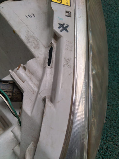 Farol Fielder-Axio 2007 LH