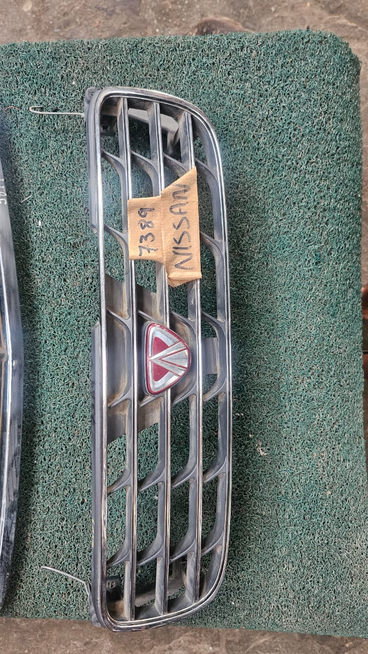 Mascara Nissan desconocido