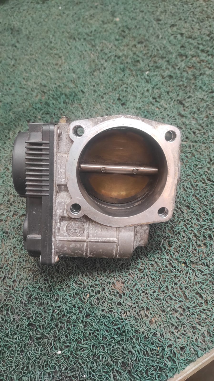 Garganta o cuerpo de aceleración Nissan x-trail QR20