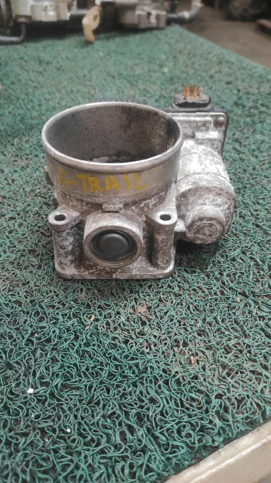 Garganta o cuerpo de aceleración Nissan x-trail QR20