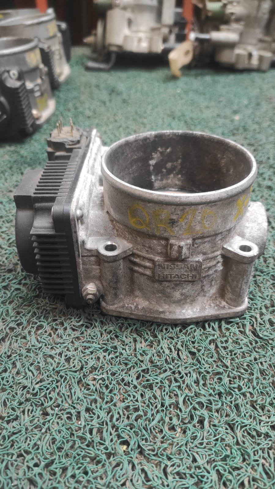 Garganta o cuerpo de aceleración Nissan x-trail QR20