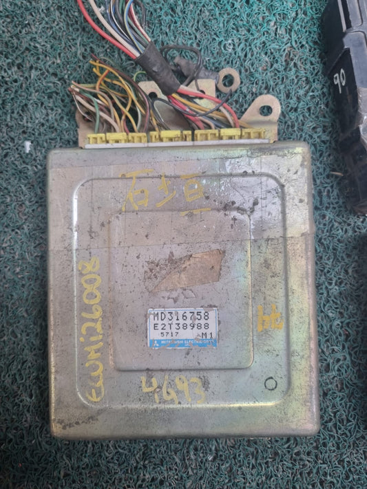 Cerebro 4G93 6758