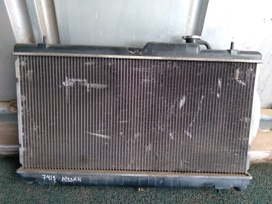 Radiador de agua Nissan