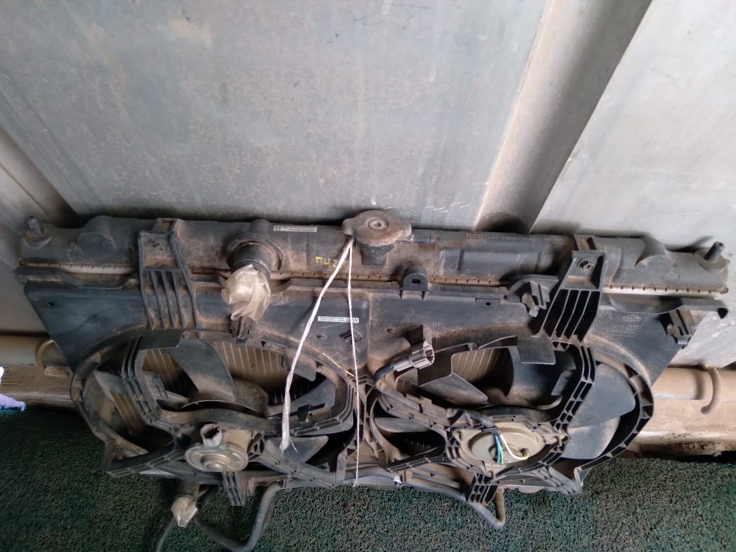 Radiador de agua Nissan Serena-Liberty 2001 SR20