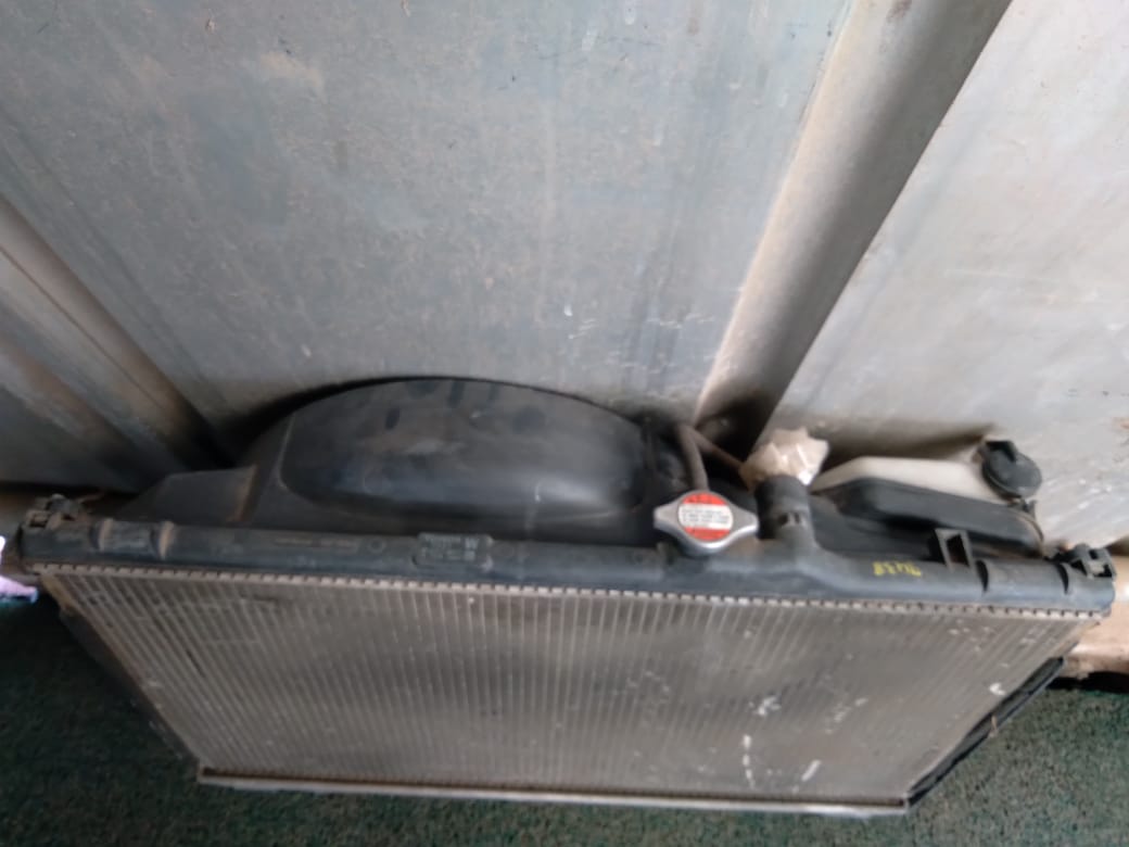 Radiador de agua Toyota Mark 2
