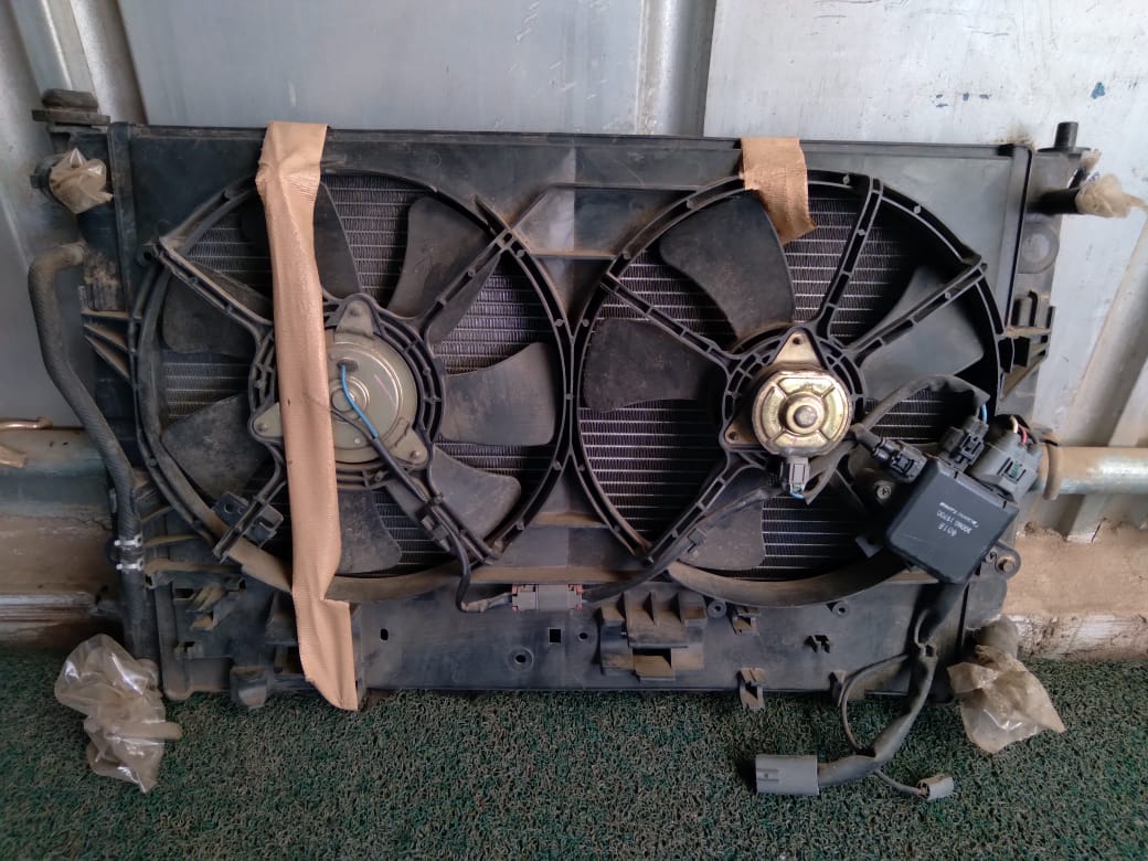 Radiador de agua Nissan