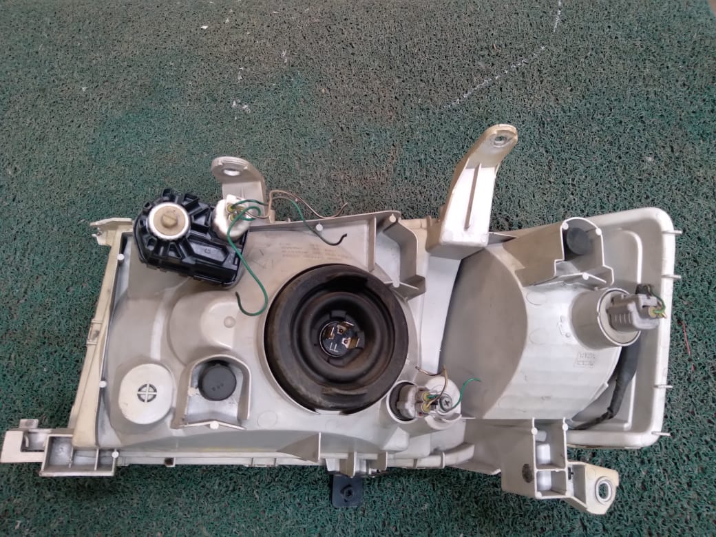 Farol Estima 1996 LH