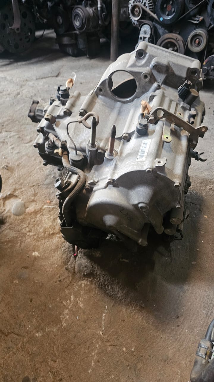 Caja CIVIC 2001 motor DB15 normal
