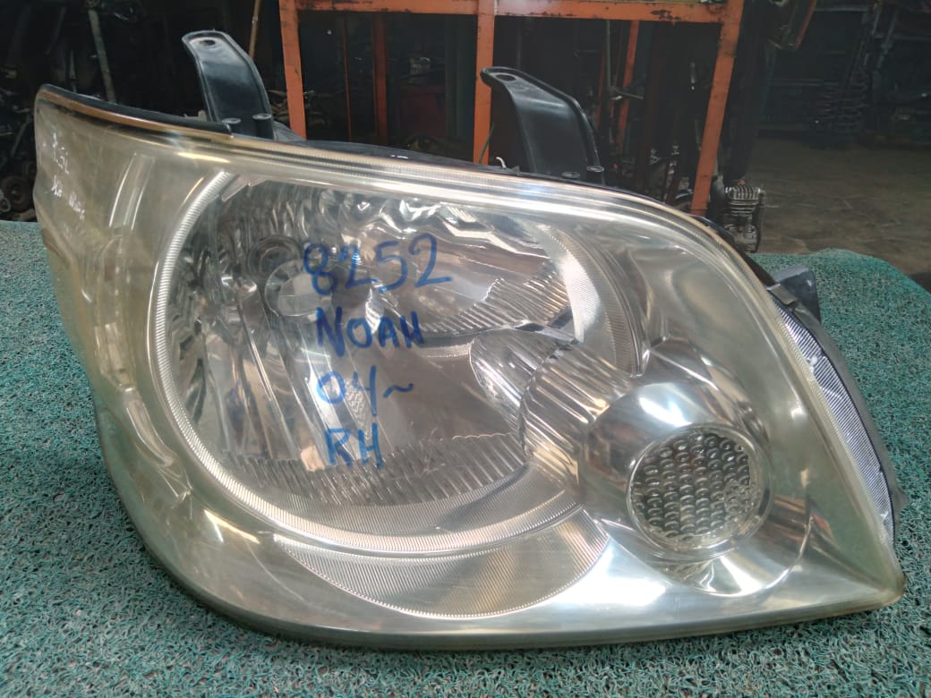 Farol Noah 2004 RH